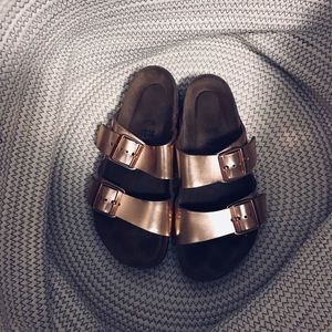 Rose Gold Birkenstock Soft Footbed Arizona Sandals
